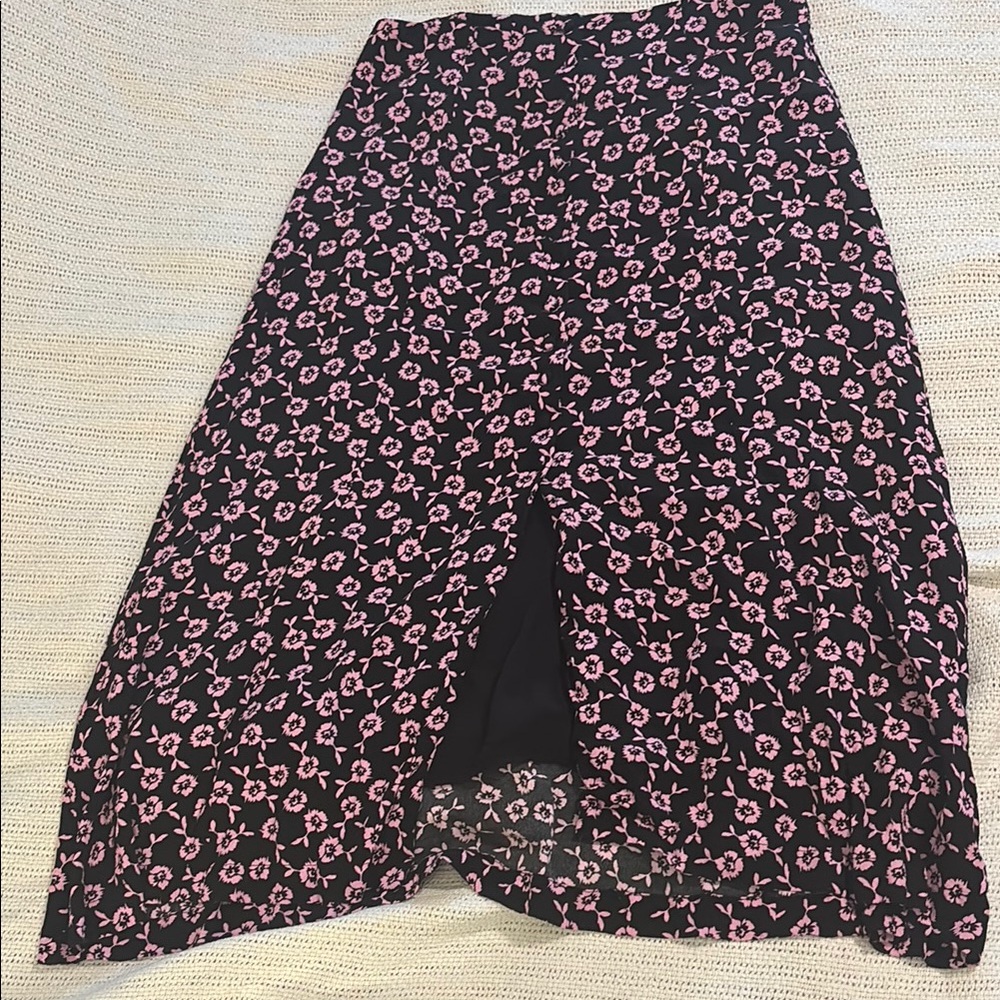 Lulu's White Midi Pencil Skirt with Slit for Casual Wear